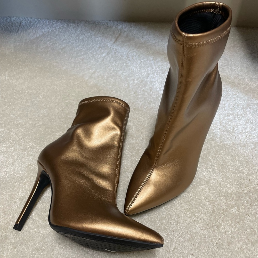 Jessica Simpson Gold Fashion Boots